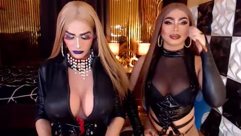 Snapshot of ravenmystiquex chatting on 05.10.26 ravenmystiquex online show from 05.10.26