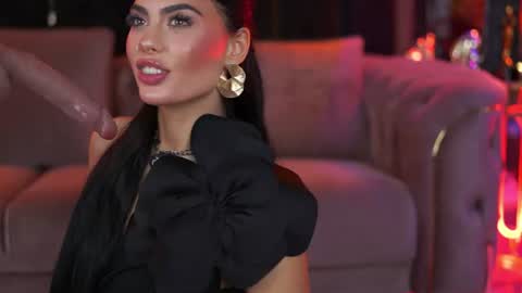 Snapshot of ravennadarcy chatting on 06.30.26 Lav online show from 06.30.26