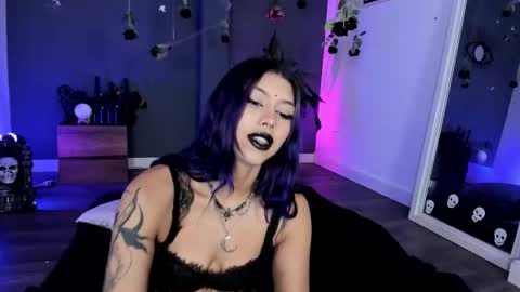 Raven Witch online show from 03.12.26