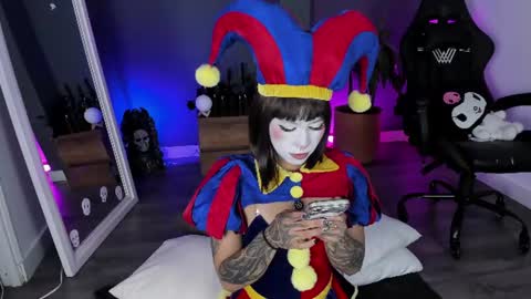 Raven Witch online show from 06.12.26