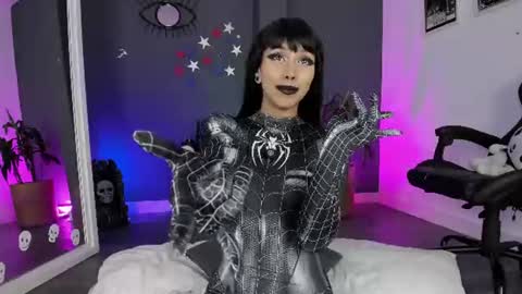 Raven Witch online show from 07.06.26
