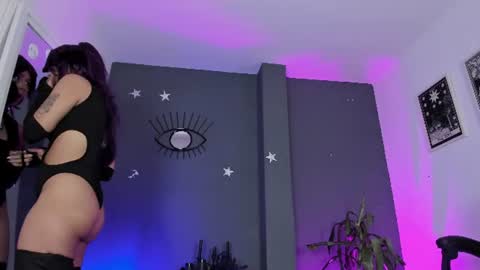 Raven Witch online show from 07.20.26