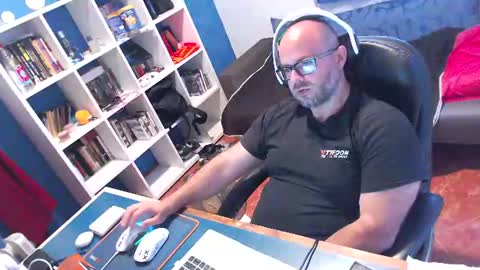 Snapshot of ravingr3d3 chatting on 06.23.26 ravingr3d3 online show from 06.23.26