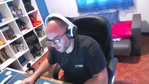 Snapshot of ravingr3d3 chatting on 06.26.26 ravingr3d3 online show from 06.26.26