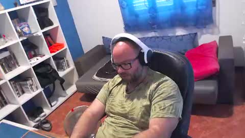 Snapshot of ravingr3d3 chatting on 06.29.26 ravingr3d3 online show from 06.29.26