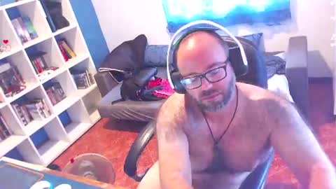 Snapshot of ravingr3d3 chatting on 07.06.26 ravingr3d3 online show from 07.06.26