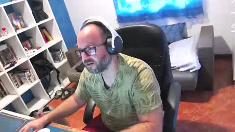 Snapshot of ravingr3d3 chatting on 07.10.26 ravingr3d3 online show from 07.10.26