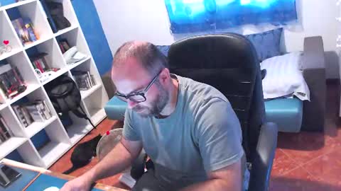 Snapshot of ravingr3d3 chatting on 07.15.26 ravingr3d3 online show from 07.15.26
