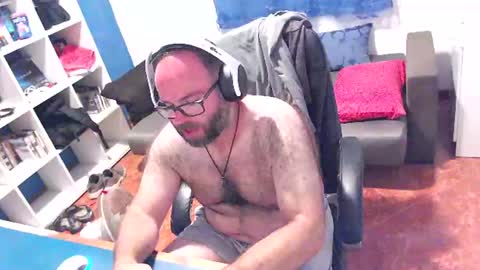 Snapshot of ravingr3d3 chatting on 07.27.26 ravingr3d3 online show from 07.27.26