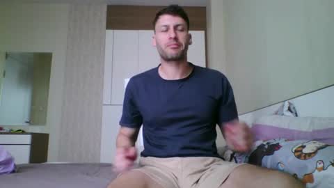 Snapshot of rawdr3 chatting on 06.19.26 rawdr3 online show from 06.19.26