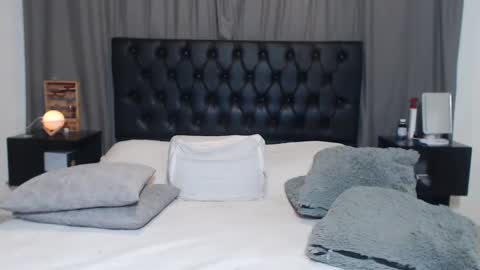 Snapshot of ray_weed chatting on 01.03.25 Ray online show from 01.03.25