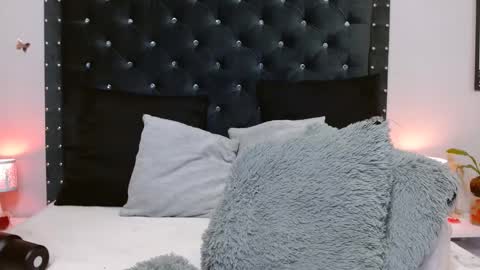 Snapshot of ray_weed chatting on 02.25.25 Ray online show from 02.25.25