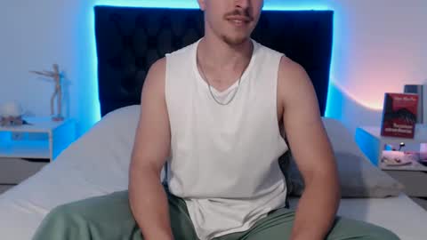 Snapshot of ray_weed chatting on 09.11.25 Ray online show from 09.11.25