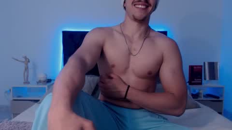 Snapshot of ray_weed chatting on 10.02.25 Ray online show from 10.02.25