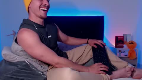 Snapshot of ray_weed chatting on 10.30.25 Ray online show from 10.30.25