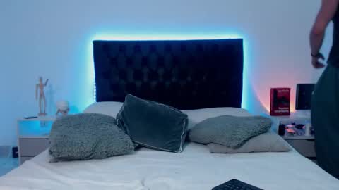 Snapshot of ray_weed chatting on 11.30.25 Ray online show from 11.30.25