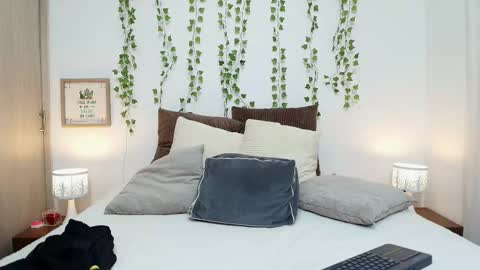 Snapshot of ray_weed chatting on 12.16.25 Ray online show from 12.16.25