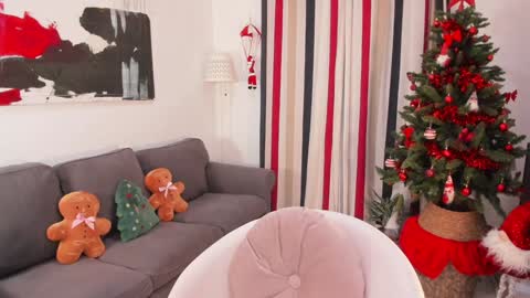 Snapshot of raychell_black chatting on 12.21.25 Raychell Black online show from 12.21.25