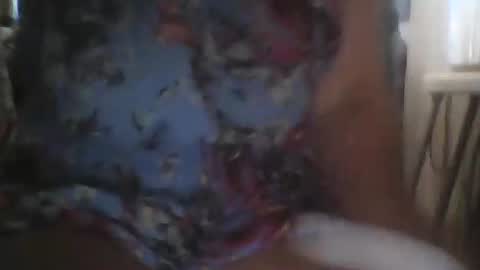 Snapshot of rayday_ chatting on 09.29.25 rayday_ online show from 09.29.25