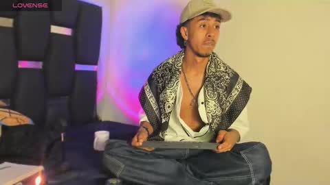 Snapshot of raydevil_ chatting on 02.10.26 Rayn online show from 02.10.26