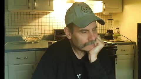 Snapshot of raylene4u2 chatting on 05.25.26 Ray online show from 05.25.26