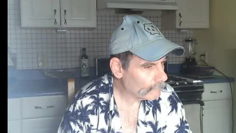 Snapshot of raylene4u2 chatting on 06.05.26 Ray online show from 06.05.26