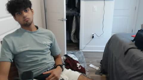 raymondg8596 online show from 09.16.25