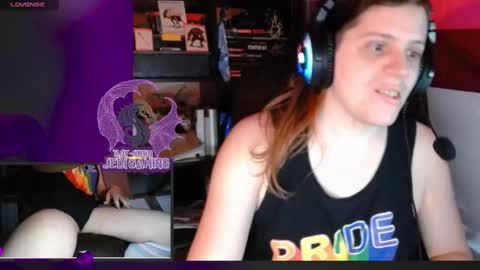 Snapshot of raysuon chatting on 01.04.25 Rae-Suon online show from 01.04.25