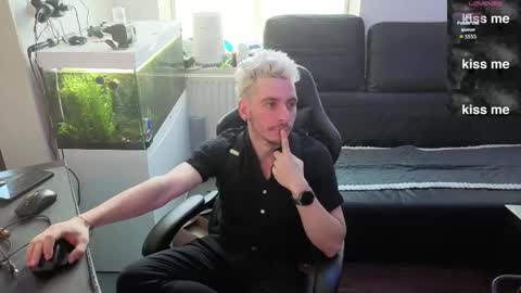 Rayzel online show from 02.03.26