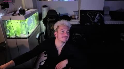 Rayzel online show from 03.19.26