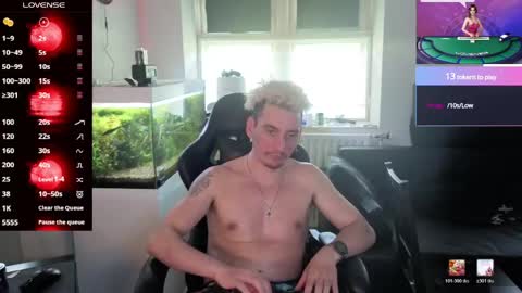 Rayzel White online show from 06.04.26