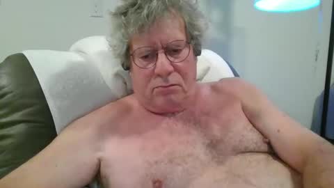 mickey95003 online show from 10.25.25