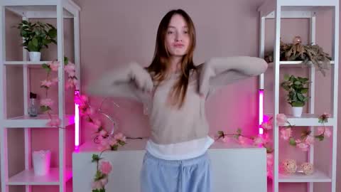 Snapshot of reaganprigg chatting on 10.08.25 Sandy online show from 10.08.25