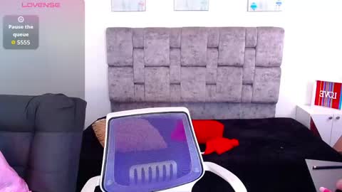 realbadbxtch_ online show from 05.24.26