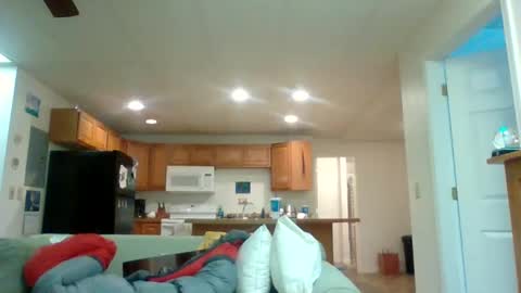 Snapshot of realmman86 chatting on 12.27.24 realmman86 online show from 12.27.24