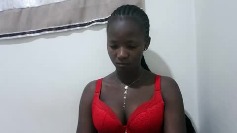 Snapshot of realqueen_ chatting on 10.19.25 queen online show from 10.19.25