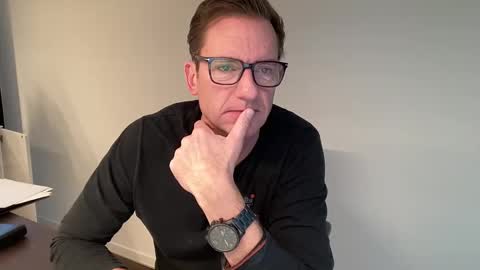 Snapshot of realstuff_ chatting on 12.05.24 realstuff_ online show from 12.05.24