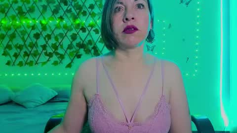 Rebbeca online show from 11.05.25