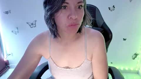 Snapshot of rebbeca09 chatting on 05.01.26 Rebbeca online show from 05.01.26