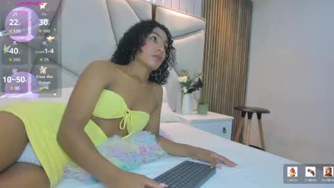 Snapshot of rebeca_brown_ chatting on 05.29.26 Rebeca online show from 05.29.26