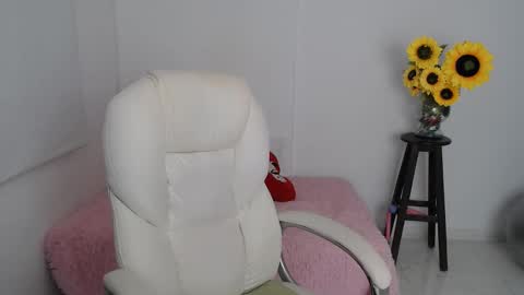 REBECA online show from 11.24.25