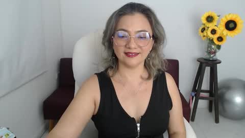 REBECA online show from 12.04.25