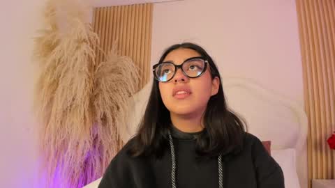 rebeca_taylor_ online show from 04.18.26
