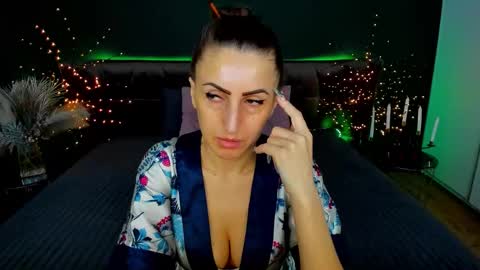 rebecca_diamonds online show from 03.10.26