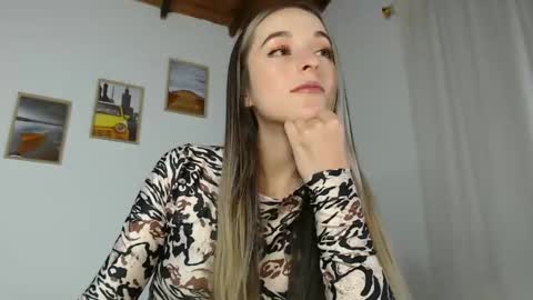 Snapshot of rebecca_johonsonn chatting on 01.14.25 Becca Johnsoon online show from 01.14.25