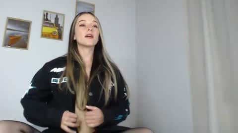 Snapshot of rebecca_johonsonn chatting on 02.16.25 Becca Johnsoon online show from 02.16.25