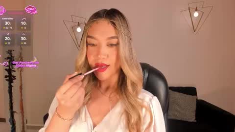 Snapshot of rebeccahudson_ chatting on 02.12.26 Rebe online show from 02.12.26