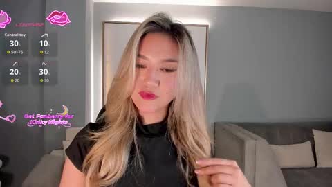 Snapshot of rebeccahudson_ chatting on 02.28.26 Rebe online show from 02.28.26