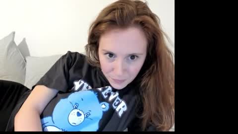 Snapshot of red19910107 chatting on 02.01.25 Lolanaturalred online show from 02.01.25