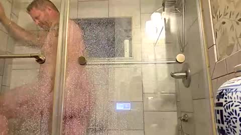 Snapshot of red24devils chatting on 10.19.25 red24devils online show from 10.19.25